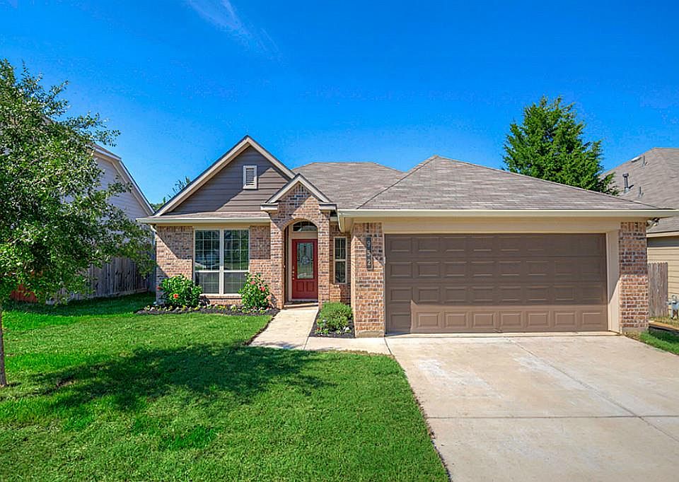 1st image of 952 Oak Terrace Dr