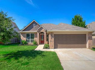 952 Oak Terrace Dr, Willis, TX 77378