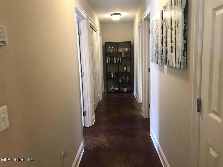 133 Blackstone Cir — Photo 13