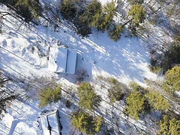 3rd image of 374 New Dam Road