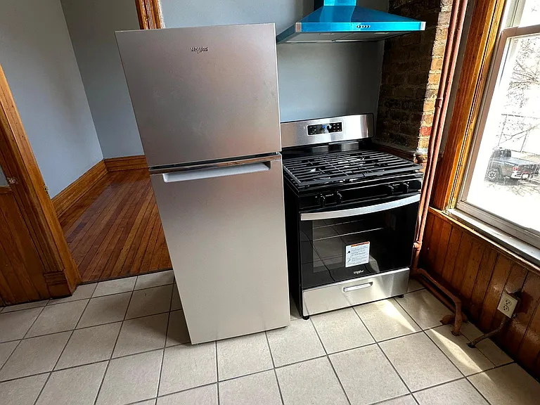 1500 W 19th St #202 — Photo 2