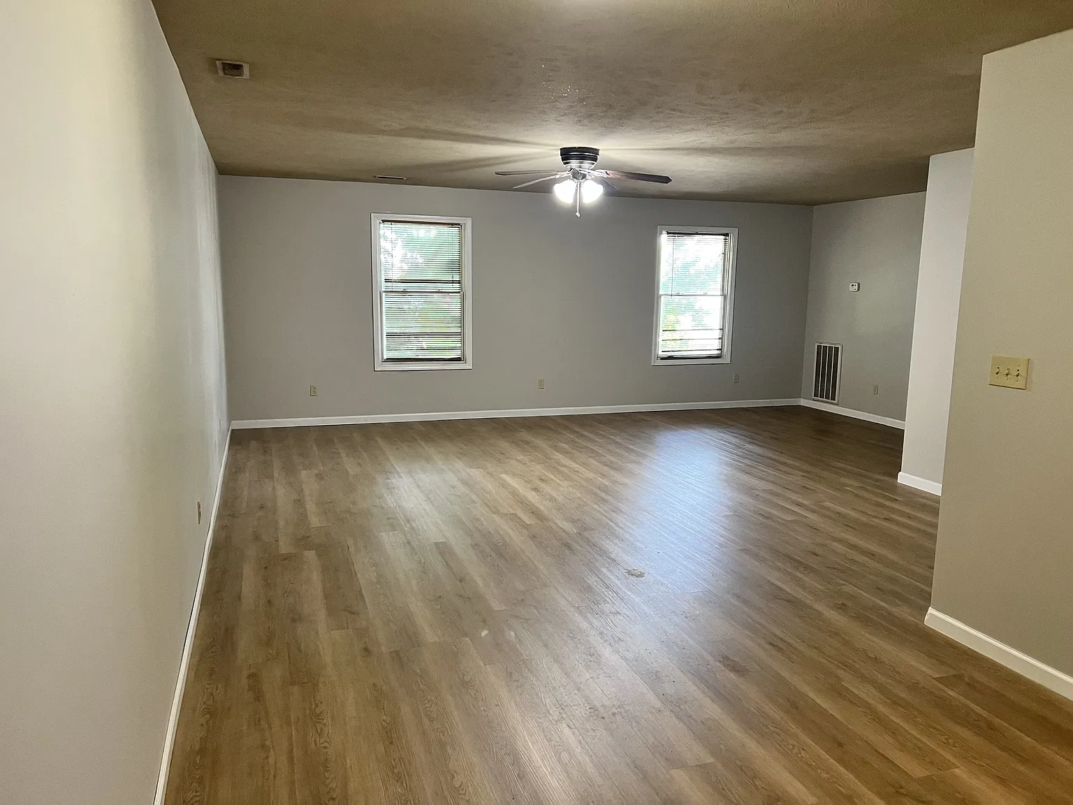 1931 Woods Rd — Photo 2
