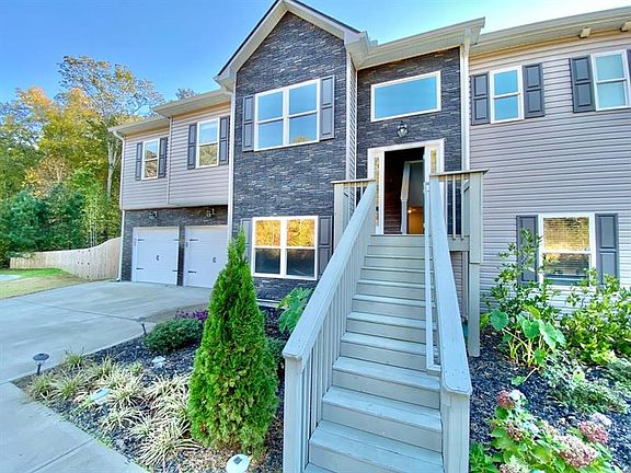 2nd image of 7 Bush Arbor Pl SW
