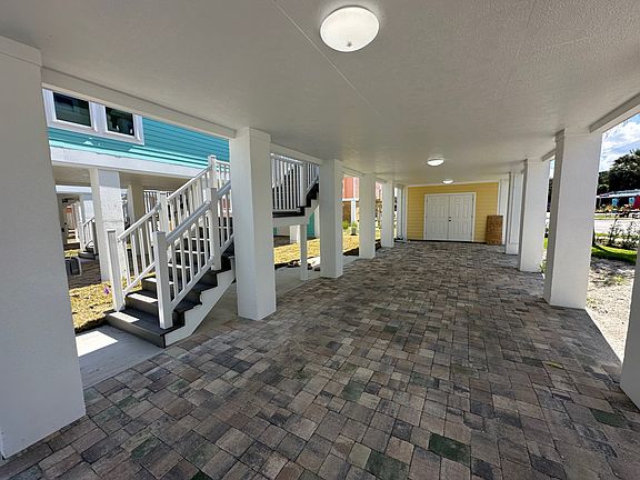 5th image of 2630 NE Pelican Way #21