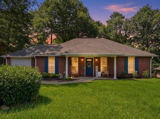102 Howard Dr, Hattiesburg, MS 39402
