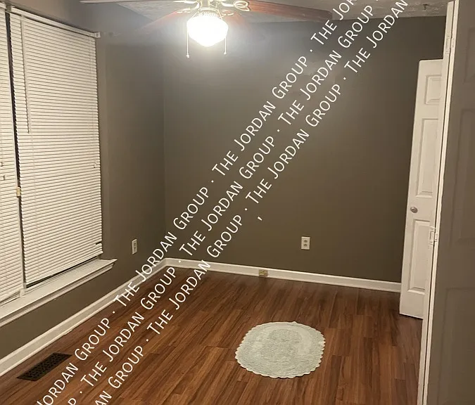 1109 Waggoner Ct W — Photo 8