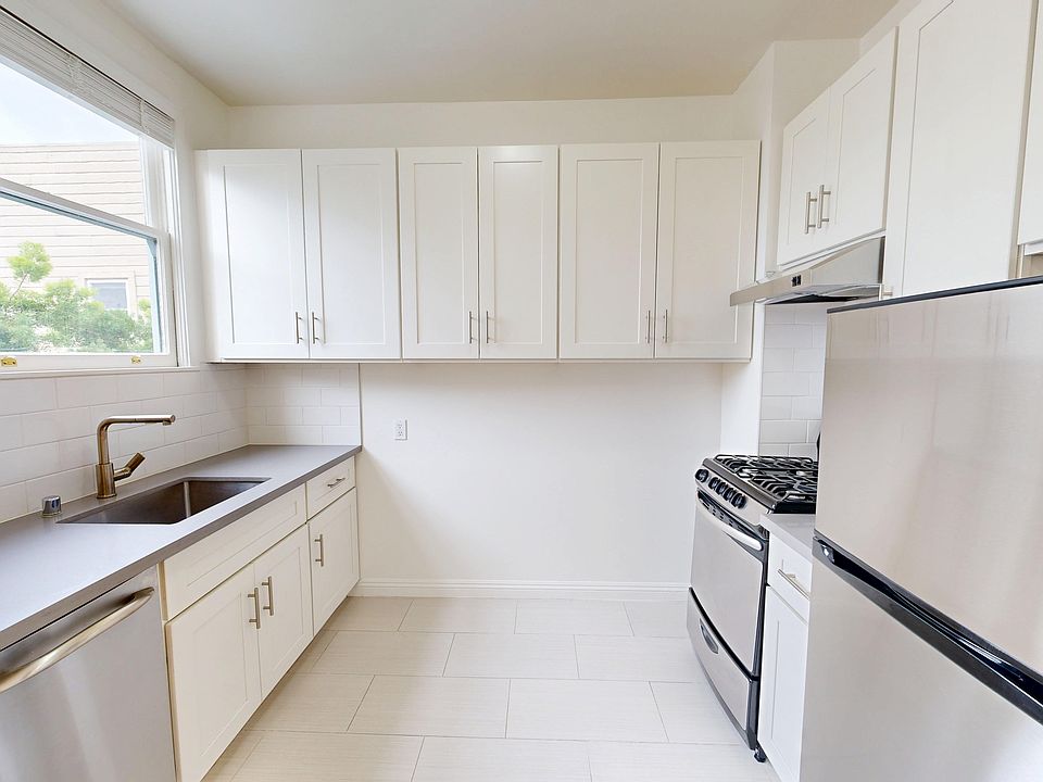 1st image of 915 Pierce St #5118575