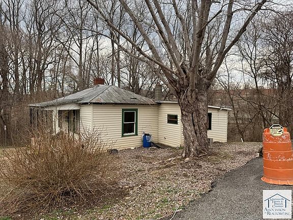 2nd image of 308 Wingfield St