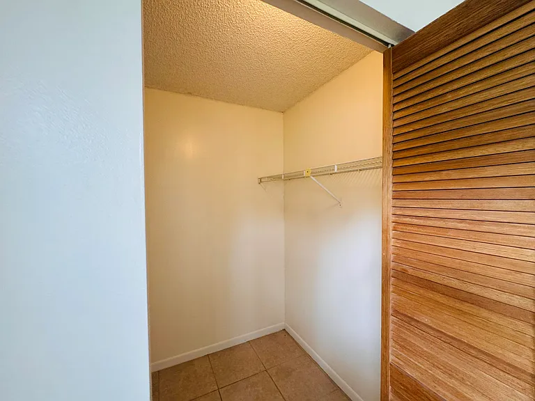 20681 NE 4th Pl #105 — Photo 16