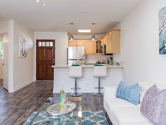 3rd image of 530 65th St Unit 308