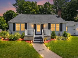 20 Valley View Rd, Hyde Park, NY 12538
