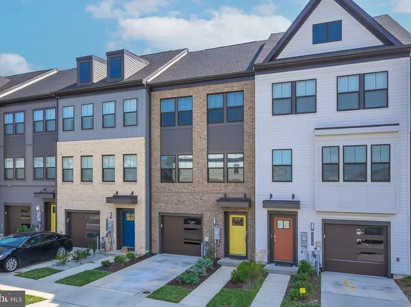 630 Chalcedony Lane Gln, Burnie, MD 21060