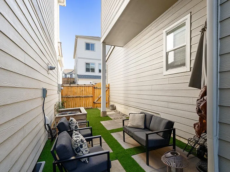 13728 SW 166th Ave — Photo 32