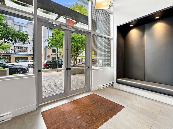3rd image of 538 W 7th Ave #705