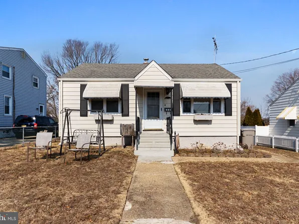 421 Summit Ave, Paulsboro, NJ 08066