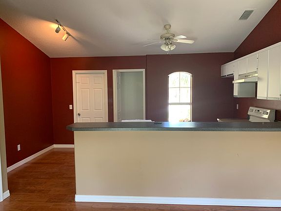 3rd image of 2508 Fern Palm Dr
