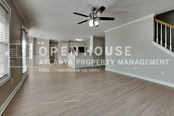 4 bed, 2.5 bath, 2793 sqft, $2,375 — Photo 4