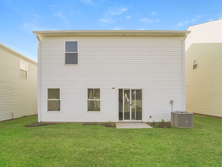 639 Farmstead Trl — Photo 15