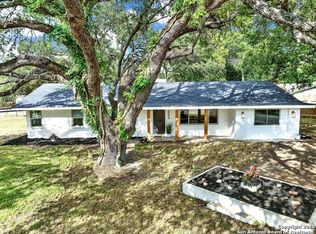 2804 Avenue G, Hondo, TX 78861