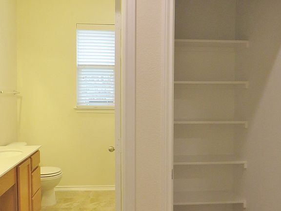 5th image of 1042 Bowline Dr
