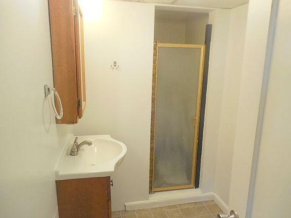 5th image of 1243 1/2 Yale Ave