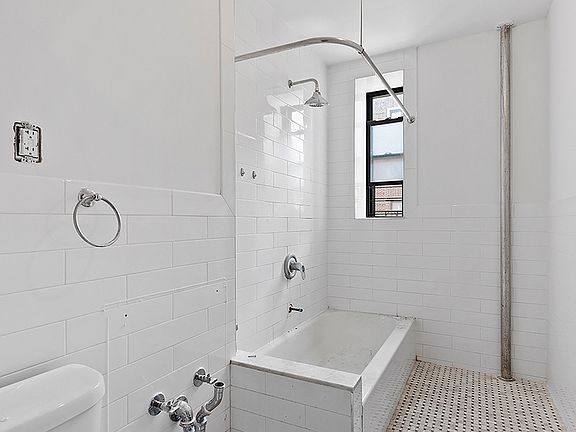 5th image of 1045 Union St APT 2E