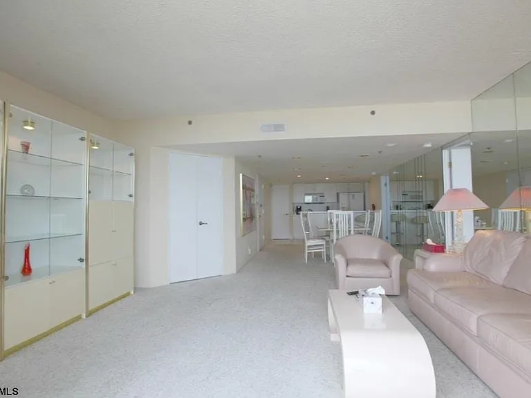 3851 Boardwalk #2511 — Photo 4