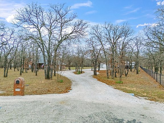 4th image of 321 Niki Rd