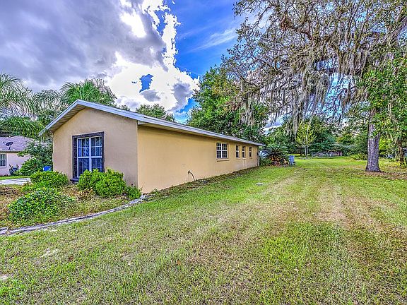 5th image of 10406 SW 81st Terrace Rd