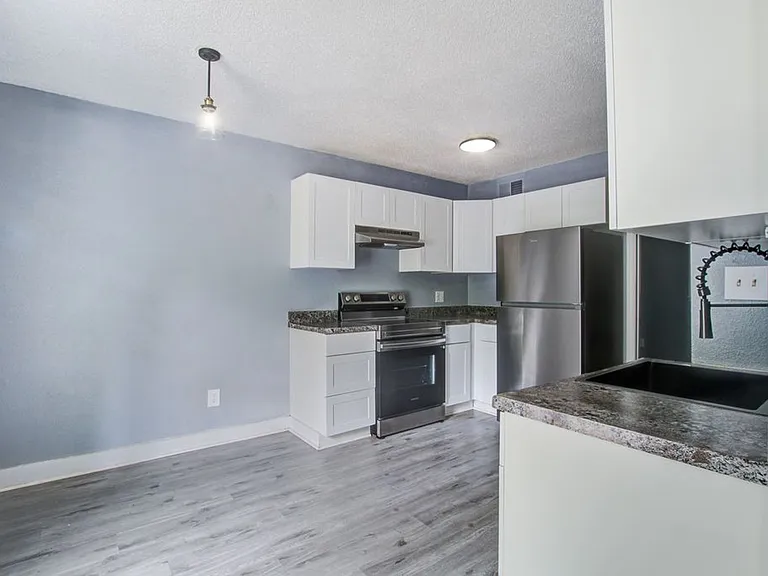 2307 S Fraser St — Photo 22