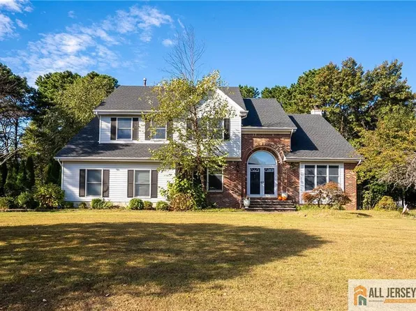 11 Hampton Rd, Monroe Township, NJ 08831