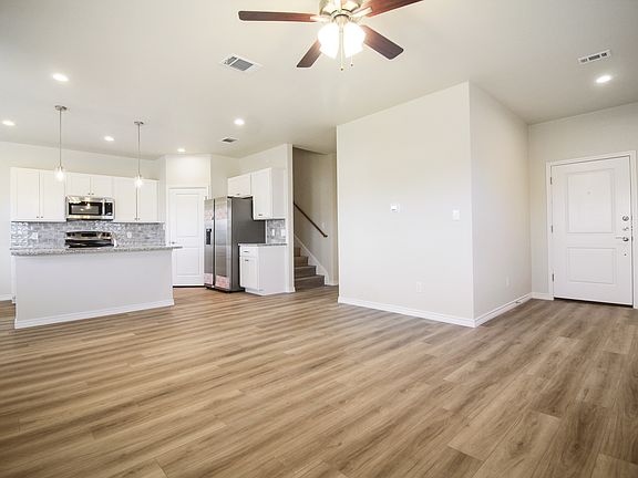 5th image of 515 Whirlaway Dr #A