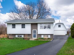 306 Hill Ct, Antioch, IL 60002