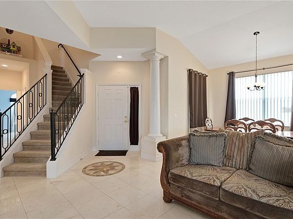 3rd image of 310 Tupelo Cir