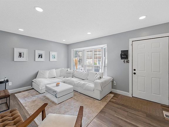 3rd image of 1012 Mersey Bend Dr