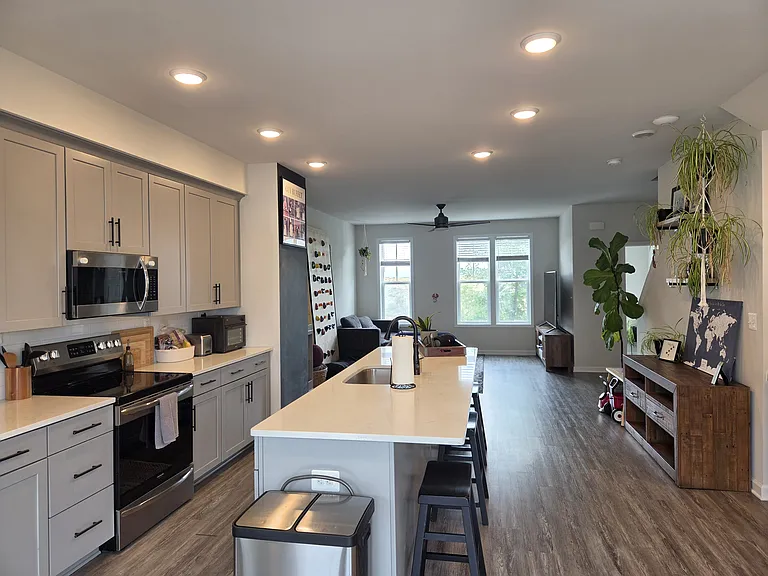 4363 Berkmar Dr — Photo 4