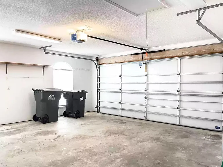 5024 Chandelle Dr — Photo 37