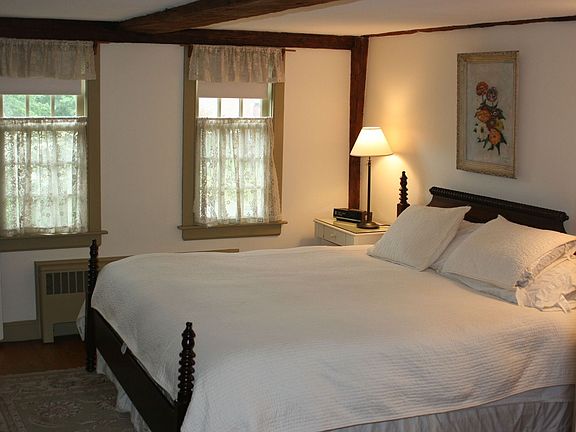Master Bedroom w/ Fireplace
