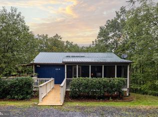 225 Fawn Dr, Basye, VA 22810