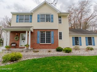 3 Coneflower Ct, Malta, NY 12020