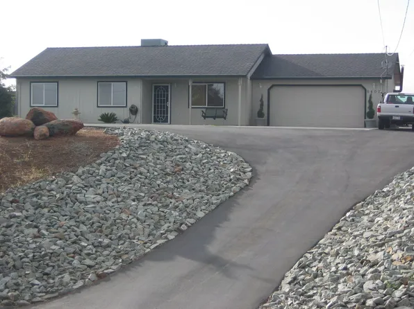 6402 Baldwin St, Valley Springs, CA 95252