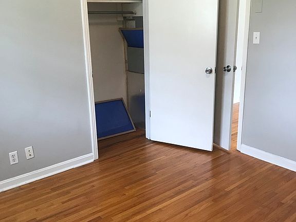5th image of 1860 Memorial Dr #1860A