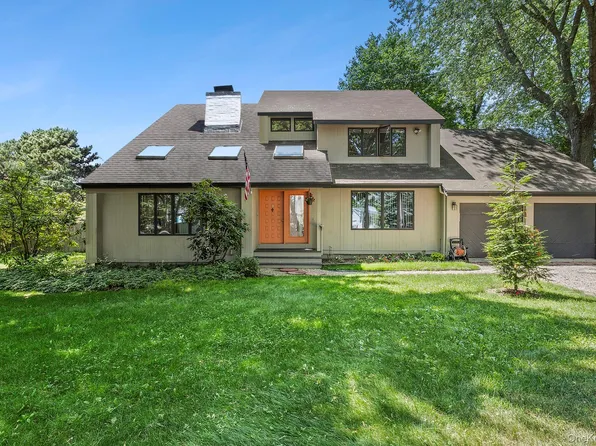9 Hazelwood Avenue, Westhampton Beach, NY 11978