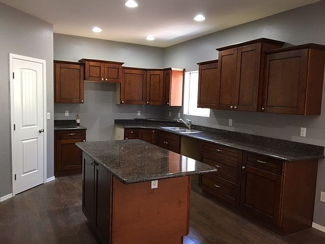 1st image of 2366 Pine Ave