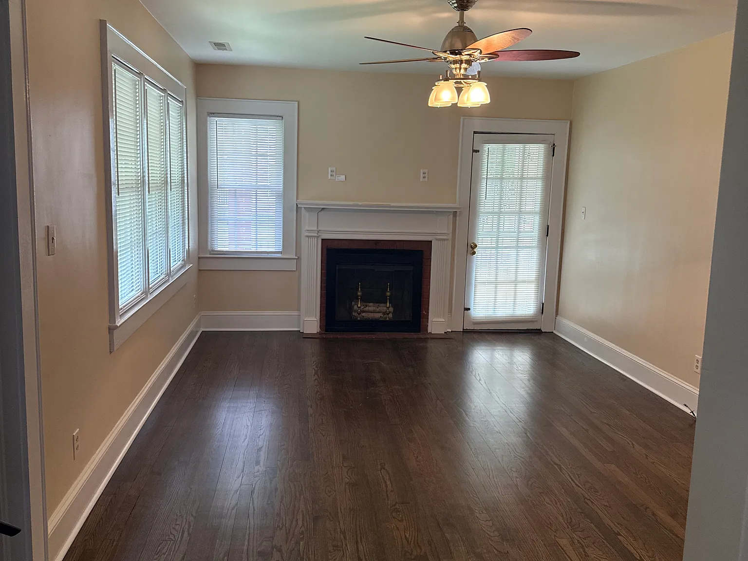 3 bed, $1,450 — Photo 4