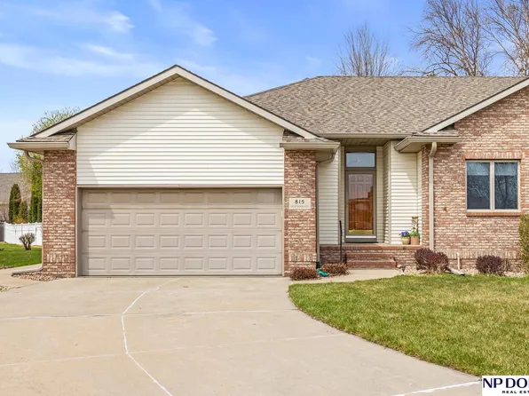 815 Heatherwood St, Fremont, NE 68025