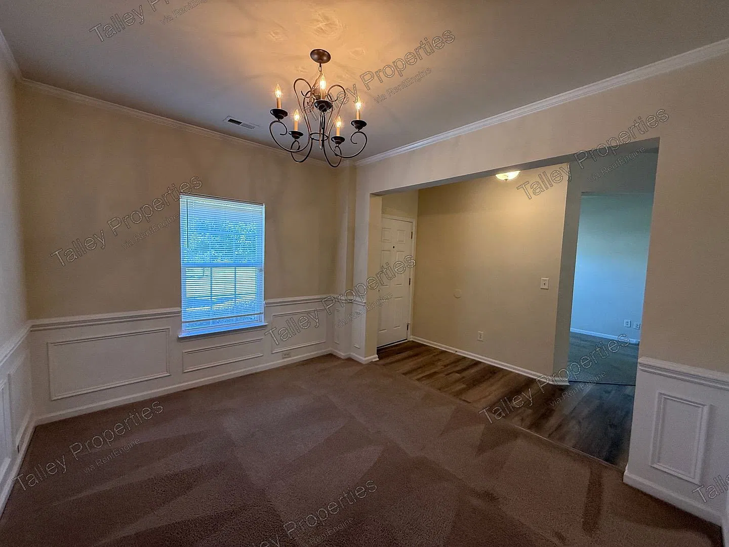 5 bed, 2.5 bath, 2700 sqft, $2,595 — Photo 3