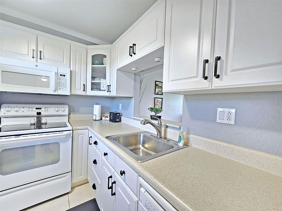 1st image of 3531 NW 50th Avenue #607