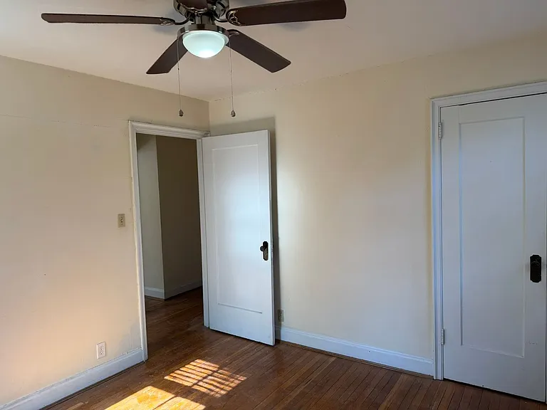 Madison Court — Photo 37