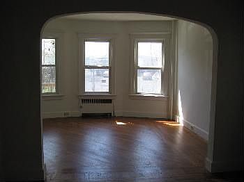 2nd image of 195 Chapman St